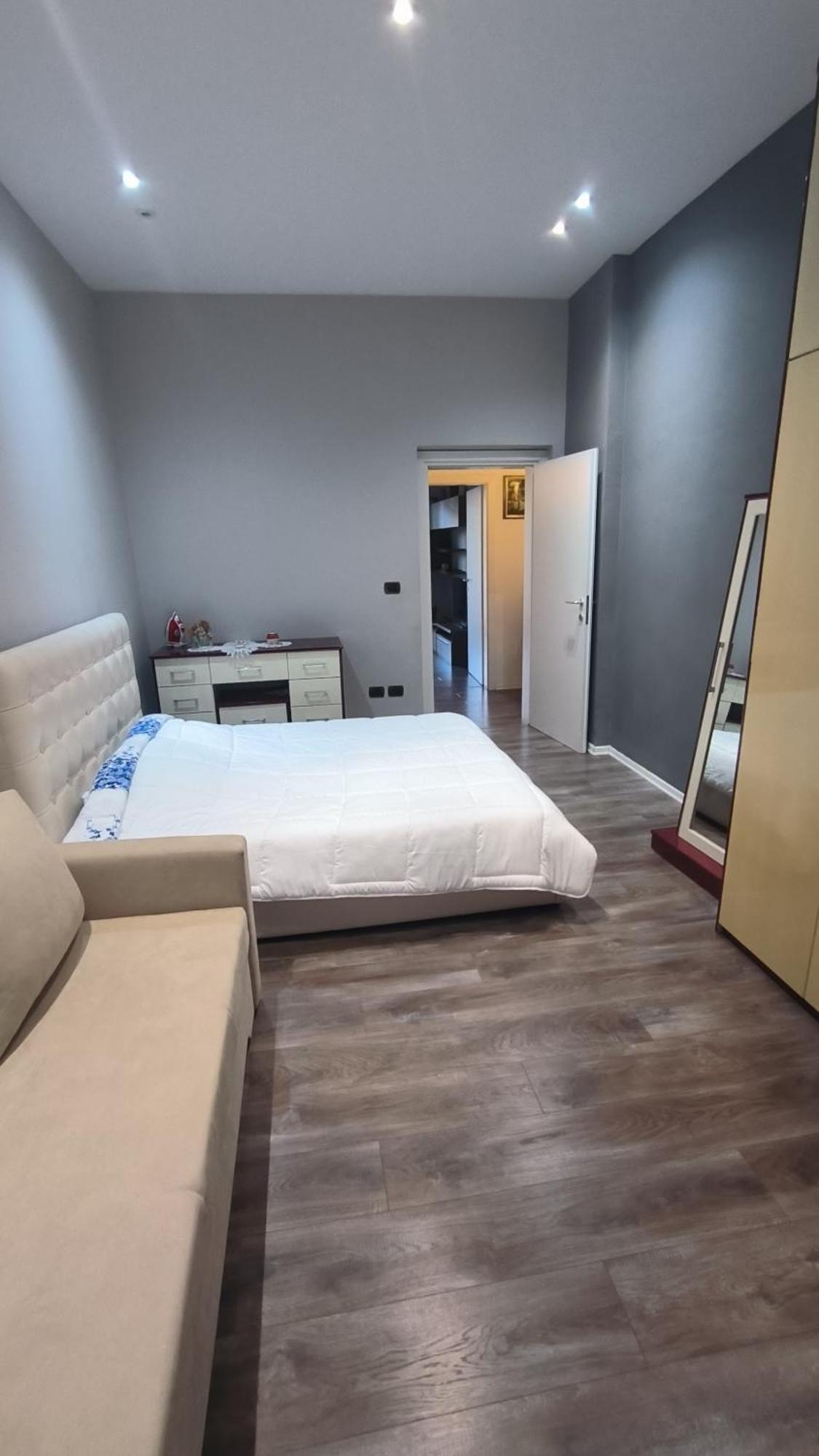 Lukas Apartament Vollga Durrës Esterno foto