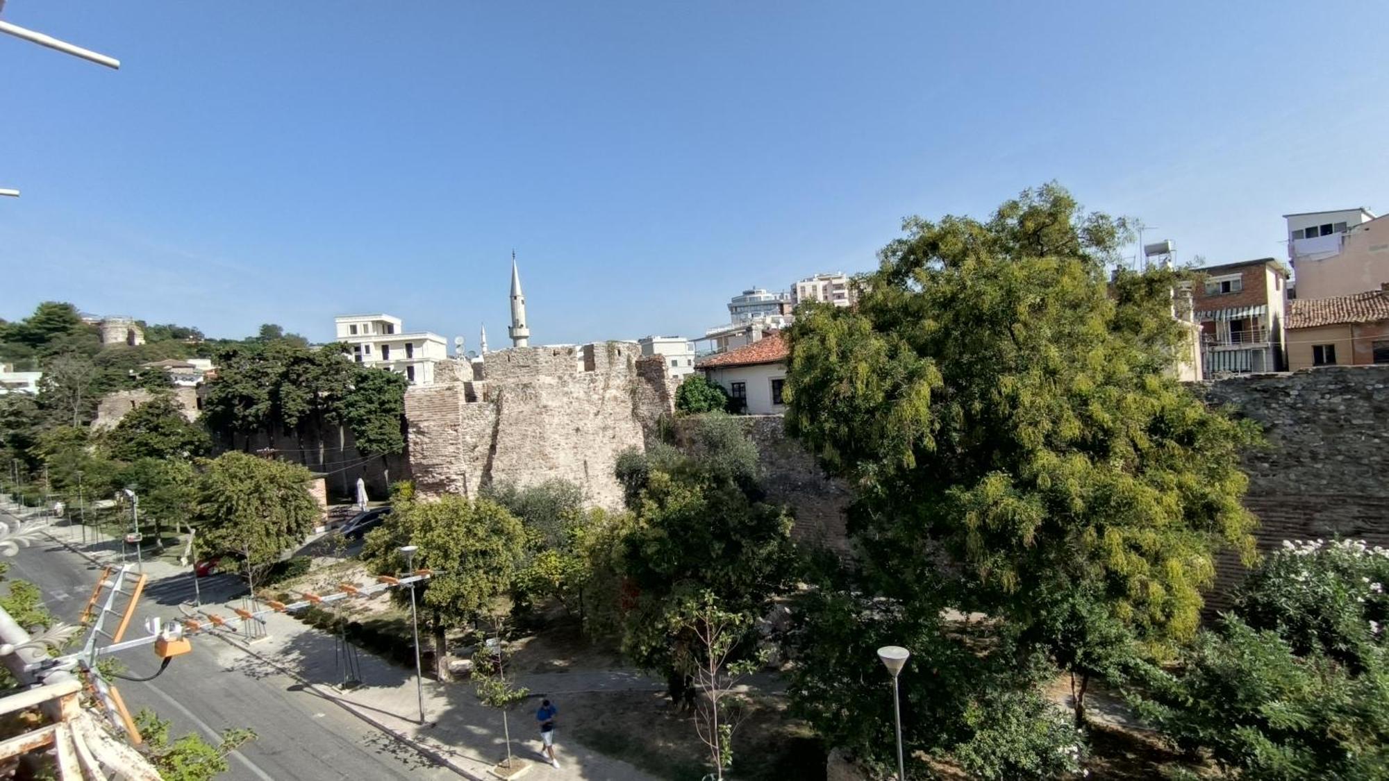 Lukas Apartament Vollga Durrës Esterno foto