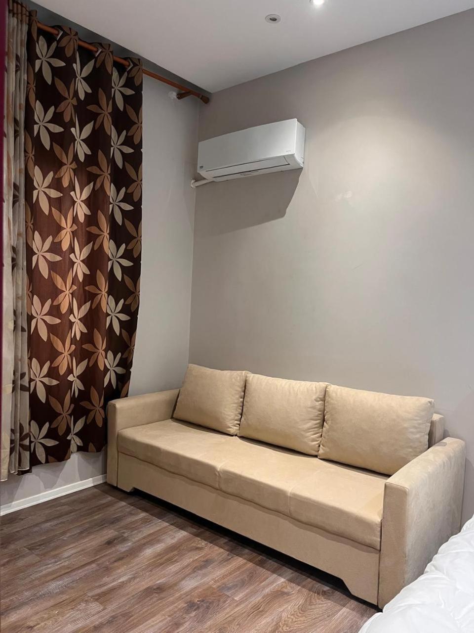 Lukas Apartament Vollga Durrës Esterno foto