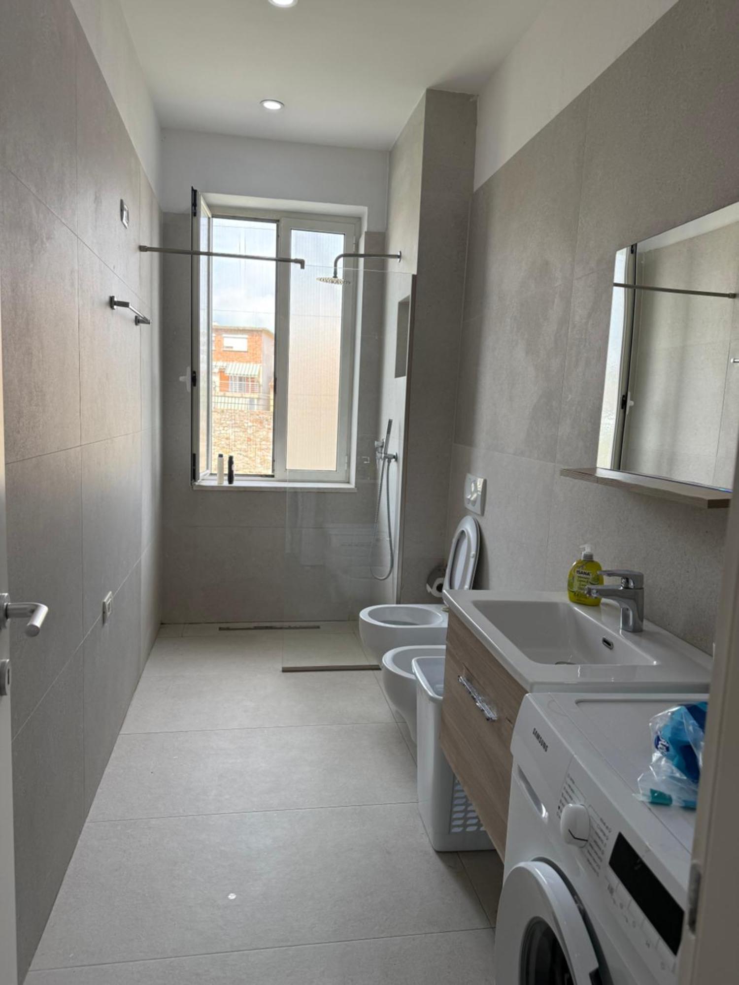 Lukas Apartament Vollga Durrës Esterno foto