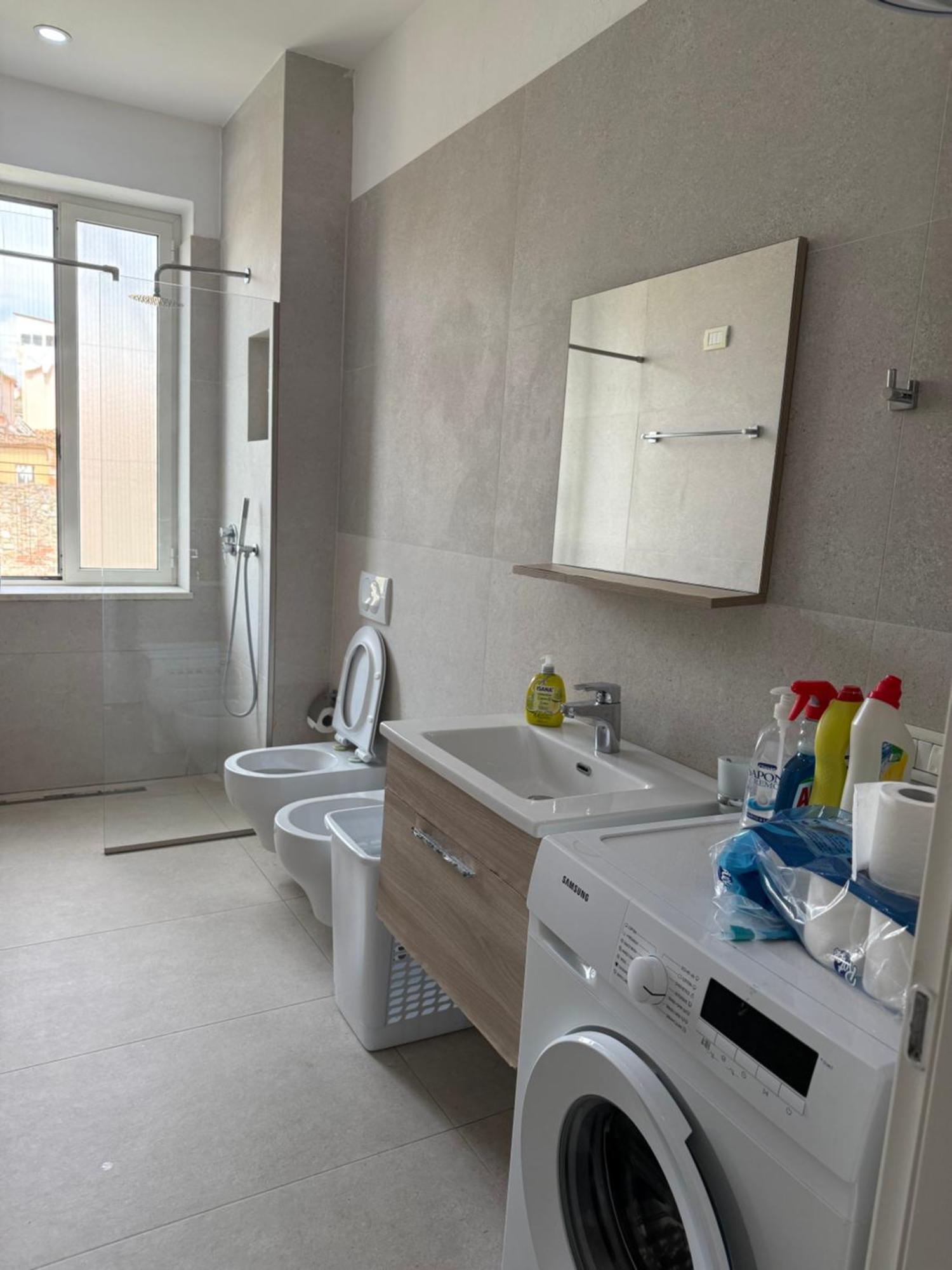 Lukas Apartament Vollga Durrës Esterno foto
