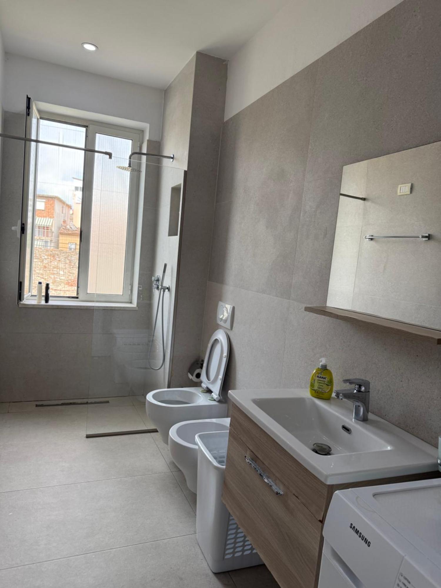 Lukas Apartament Vollga Durrës Esterno foto