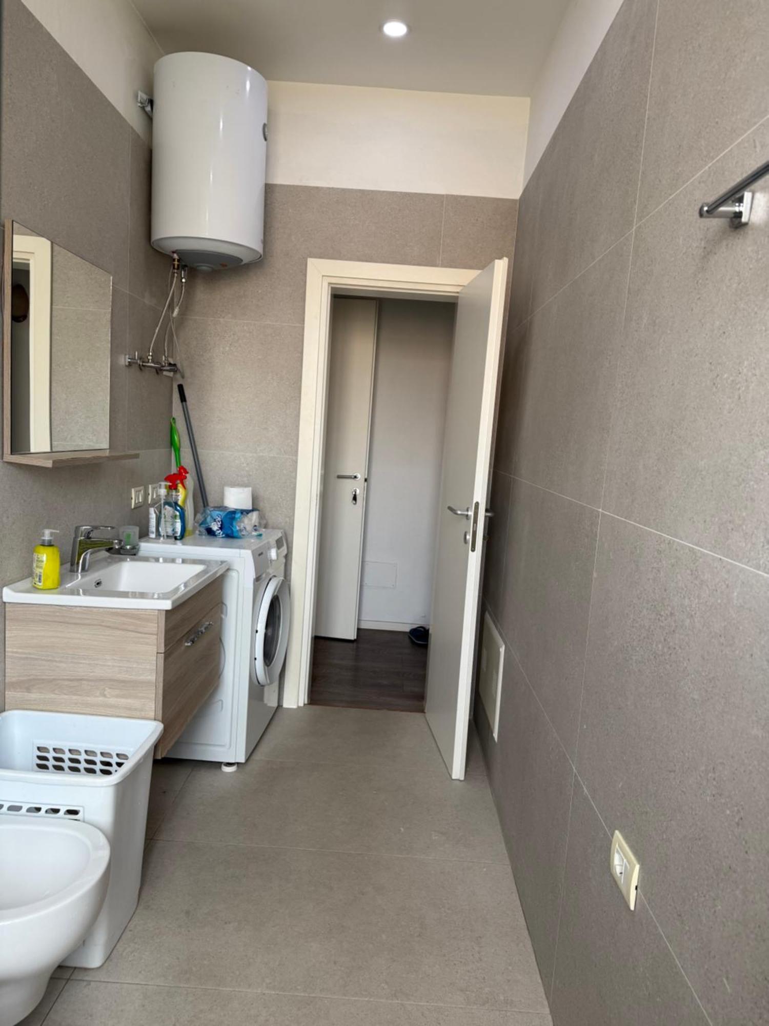 Lukas Apartament Vollga Durrës Esterno foto